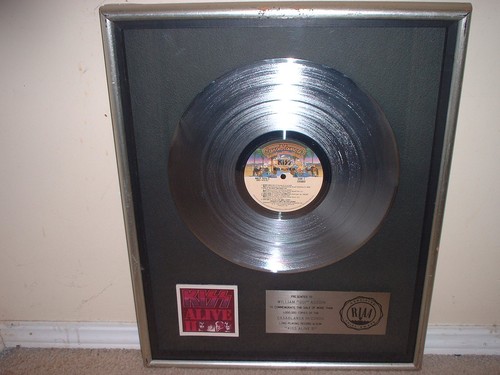 Kiss riaa platinum record - riaa,